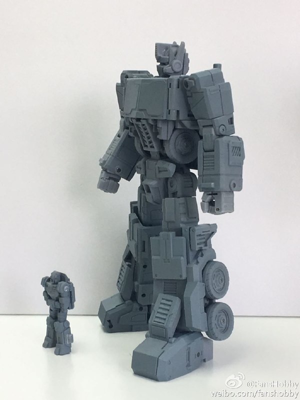 New Photos Of FansHobby Unofficial MP Scale Powermaster Optimus Prime Prototype  (4 of 5)